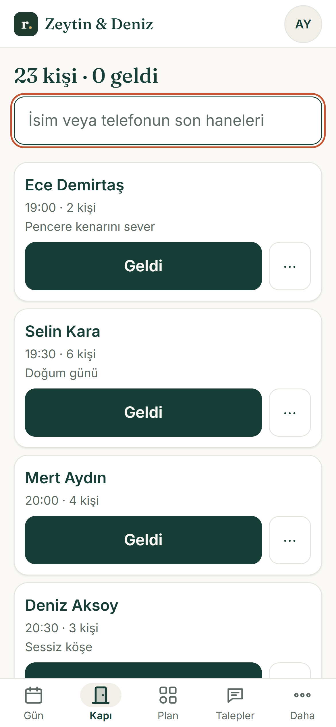 Kapı ekranı: arama kutusu ve büyük Geldi düğmeleri